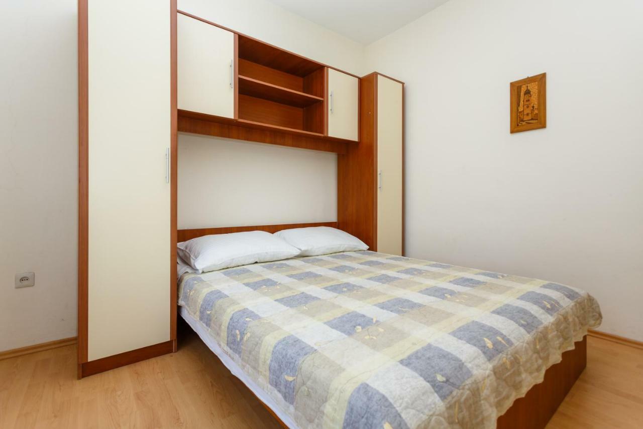 Apartman Jezevac คิร์ก ภายนอก รูปภาพ