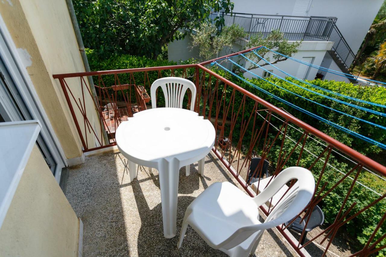 Apartman Jezevac คิร์ก ภายนอก รูปภาพ
