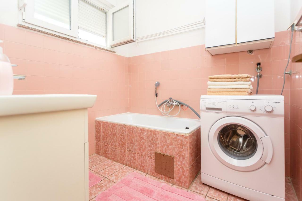 Apartman Jezevac คิร์ก ภายนอก รูปภาพ