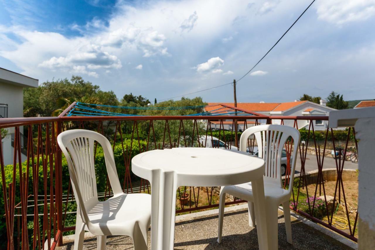 Apartman Jezevac คิร์ก ภายนอก รูปภาพ