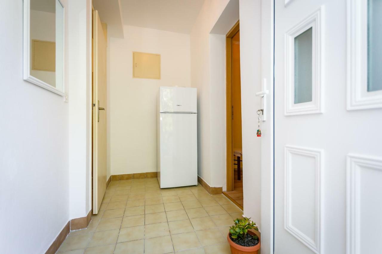 Apartman Jezevac คิร์ก ภายนอก รูปภาพ
