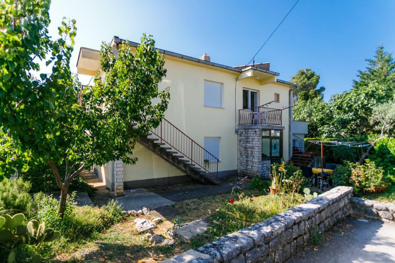 Apartman Jezevac คิร์ก ภายนอก รูปภาพ