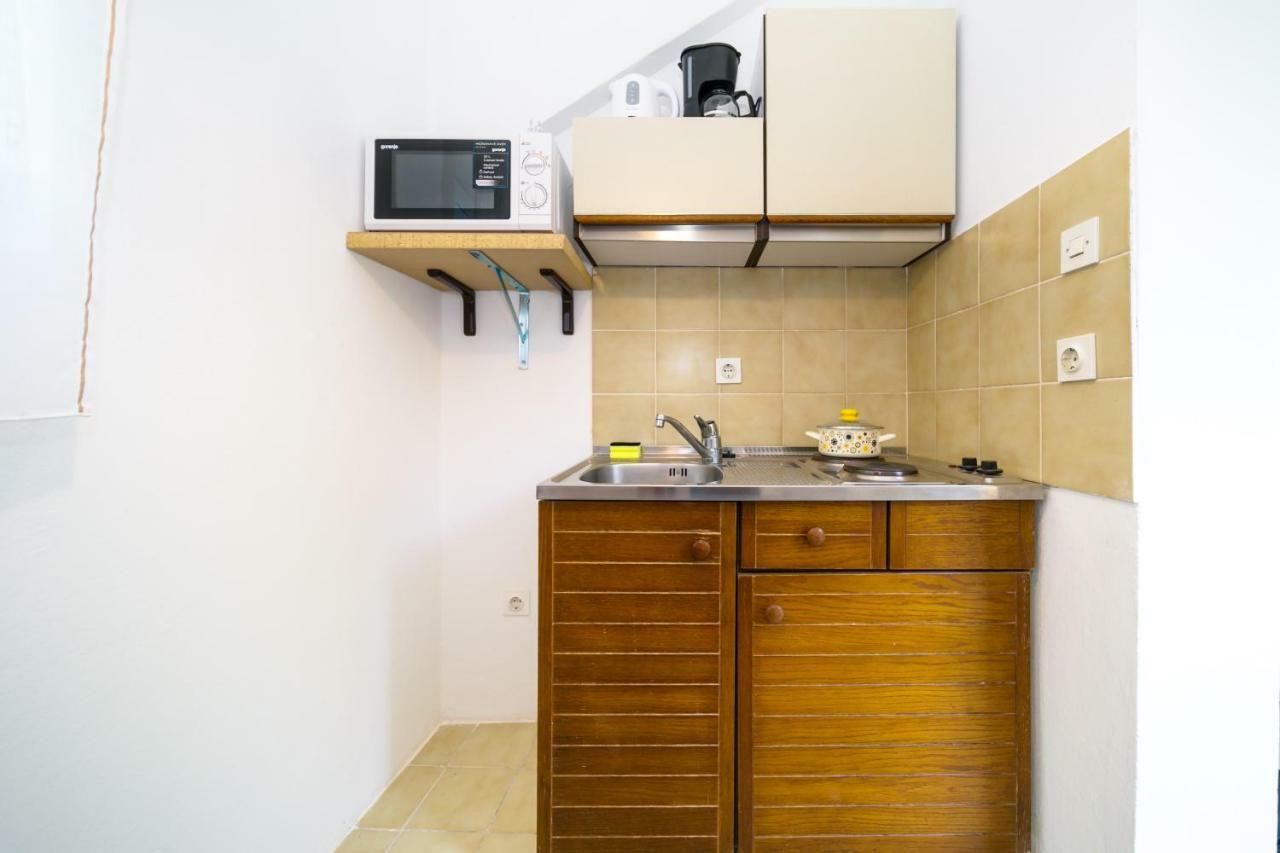 Apartman Jezevac คิร์ก ภายนอก รูปภาพ