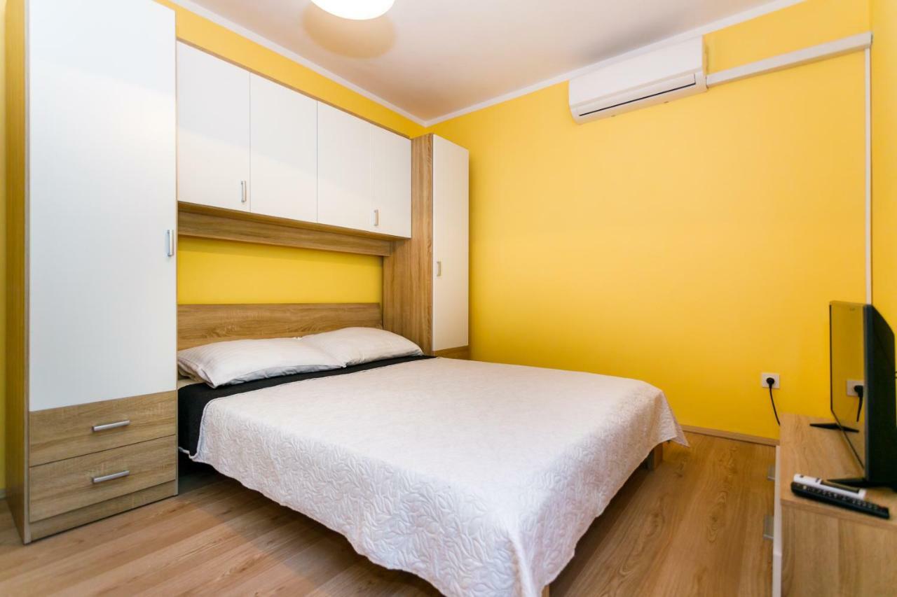 Apartman Jezevac คิร์ก ภายนอก รูปภาพ